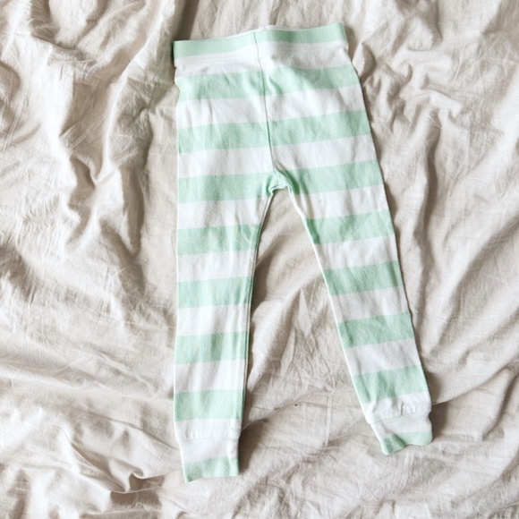 Old Navy Easter Pajama Set - Picture 7 of 7